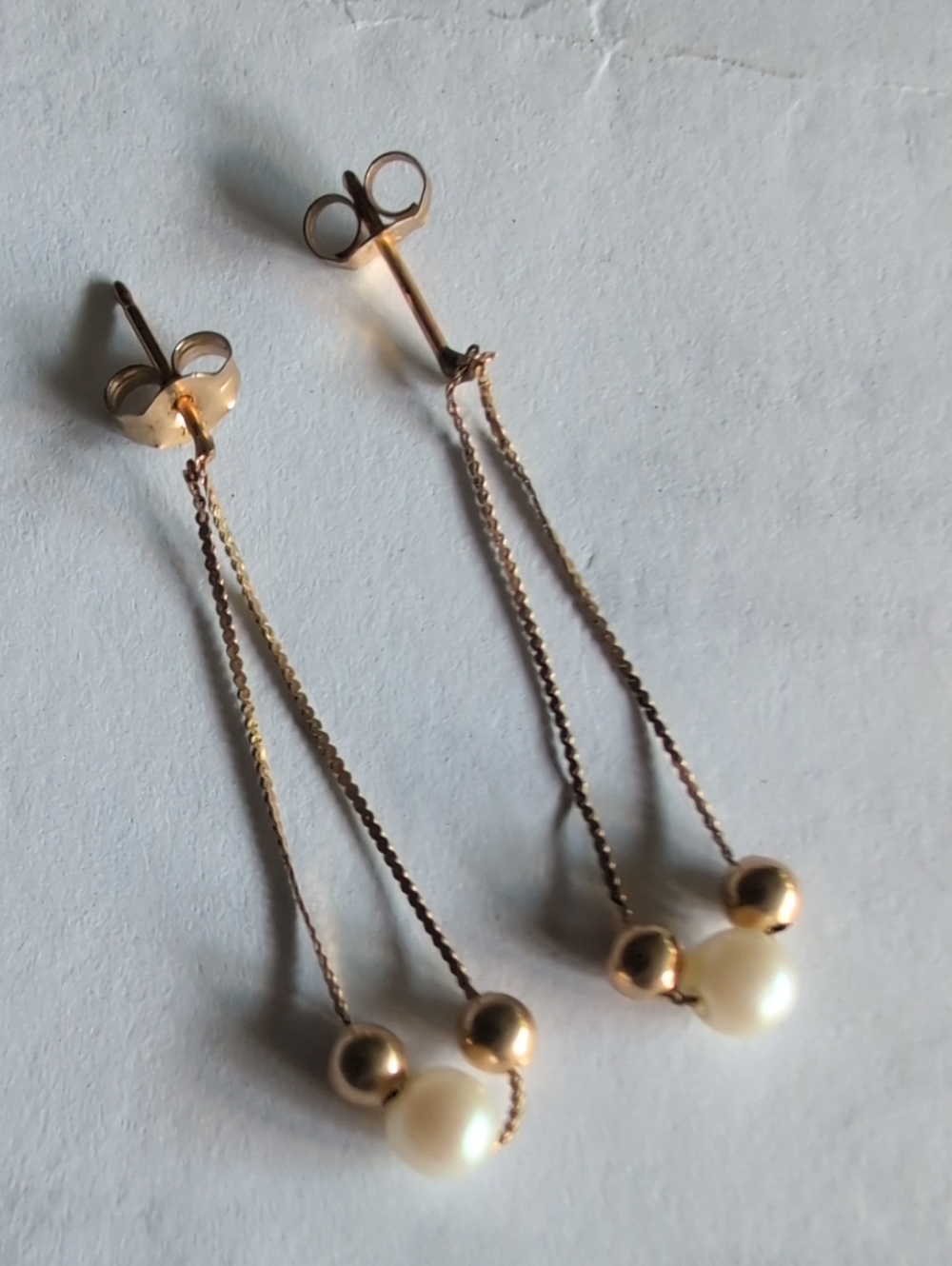Delicate 14k Gold Pearl Drop Earrings